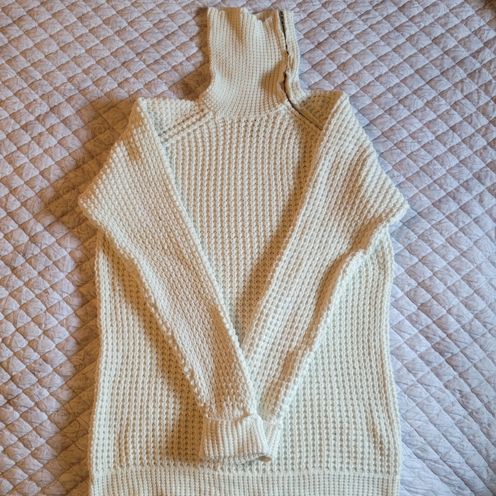 H&M | Knitted Sweater